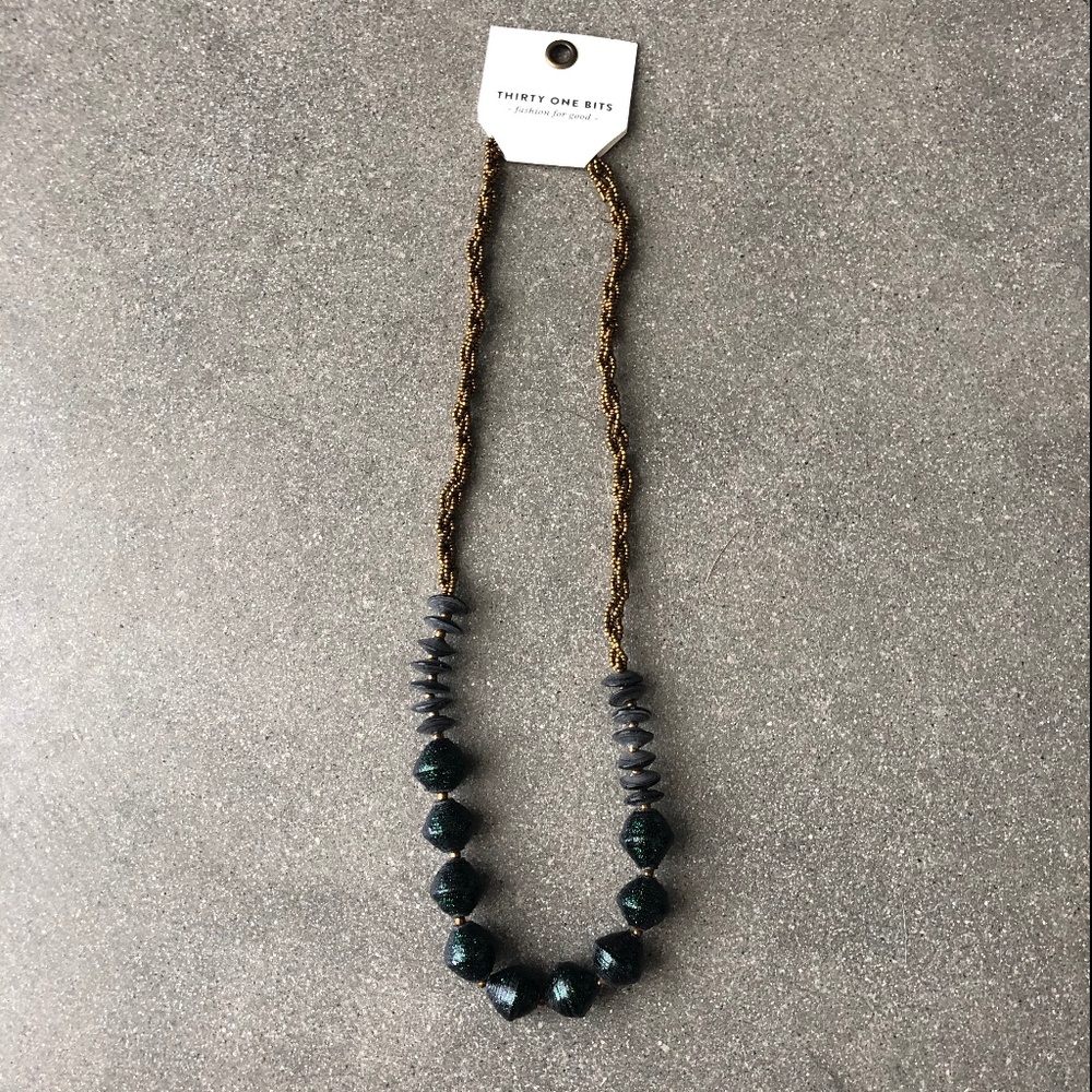 Emerald Sparkling Beaming Sky Necklace NWT